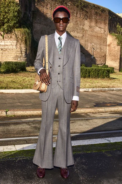 Look 4